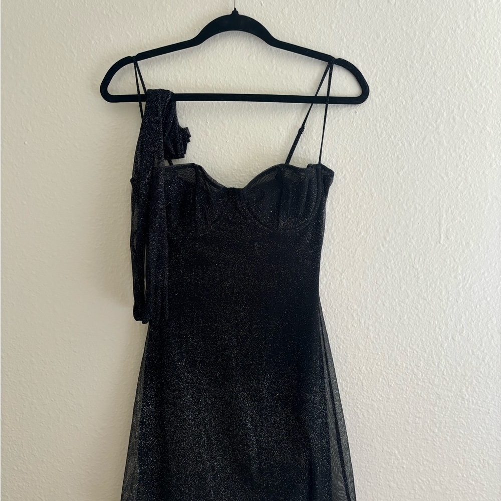 Elegant Black Evening Dress